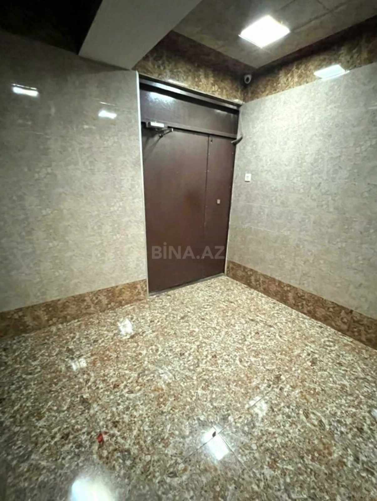 Satılır 2 otaqlı mənzil 85 m²