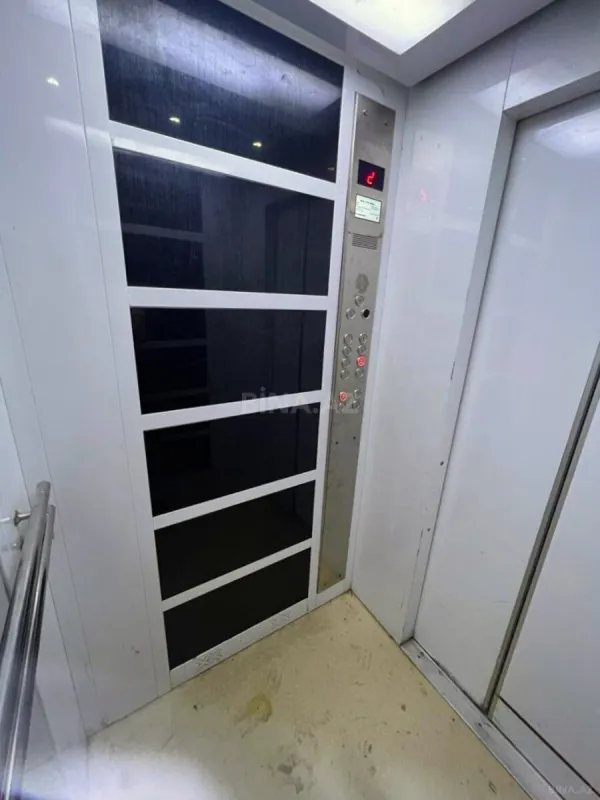 Satılır 2 otaqlı mənzil 85 m²