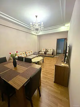 Satılır 2 otaqlı mənzil 85 m²