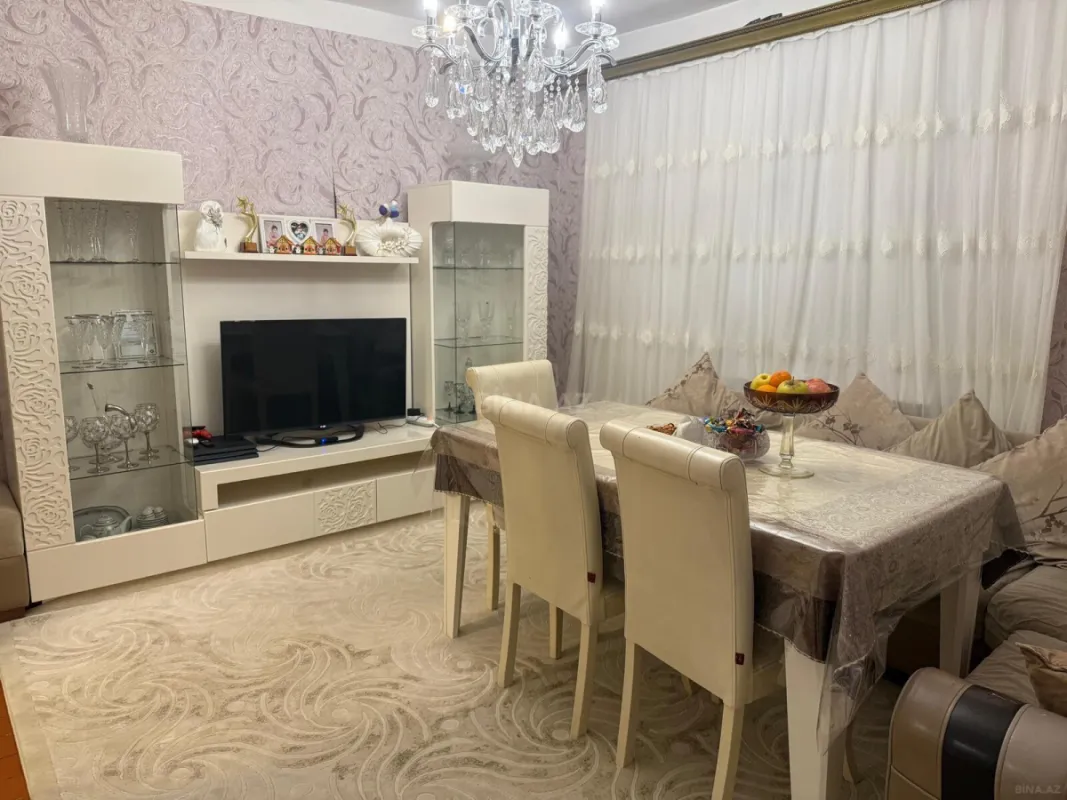 Satılır 4 otaqlı mənzil 95 m²