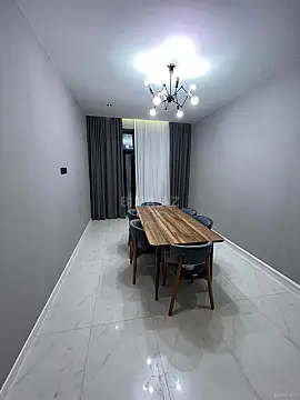 Kirayə verilir 2 otaqlı mənzil 92 m²