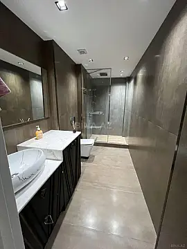 Kirayə verilir 2 otaqlı mənzil 92 m²
