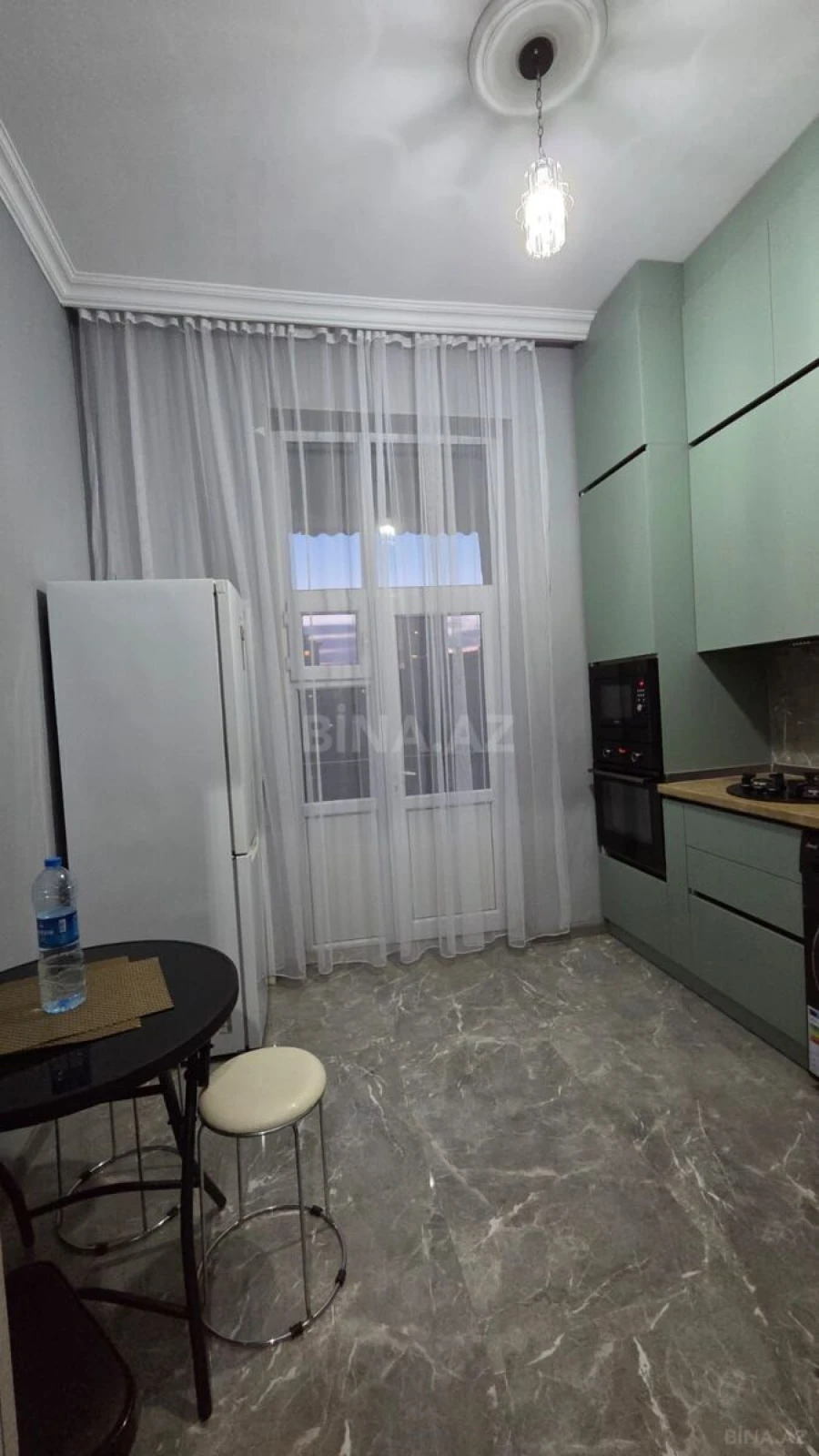 Kirayə verilir 2 otaqlı mənzil 50 m²