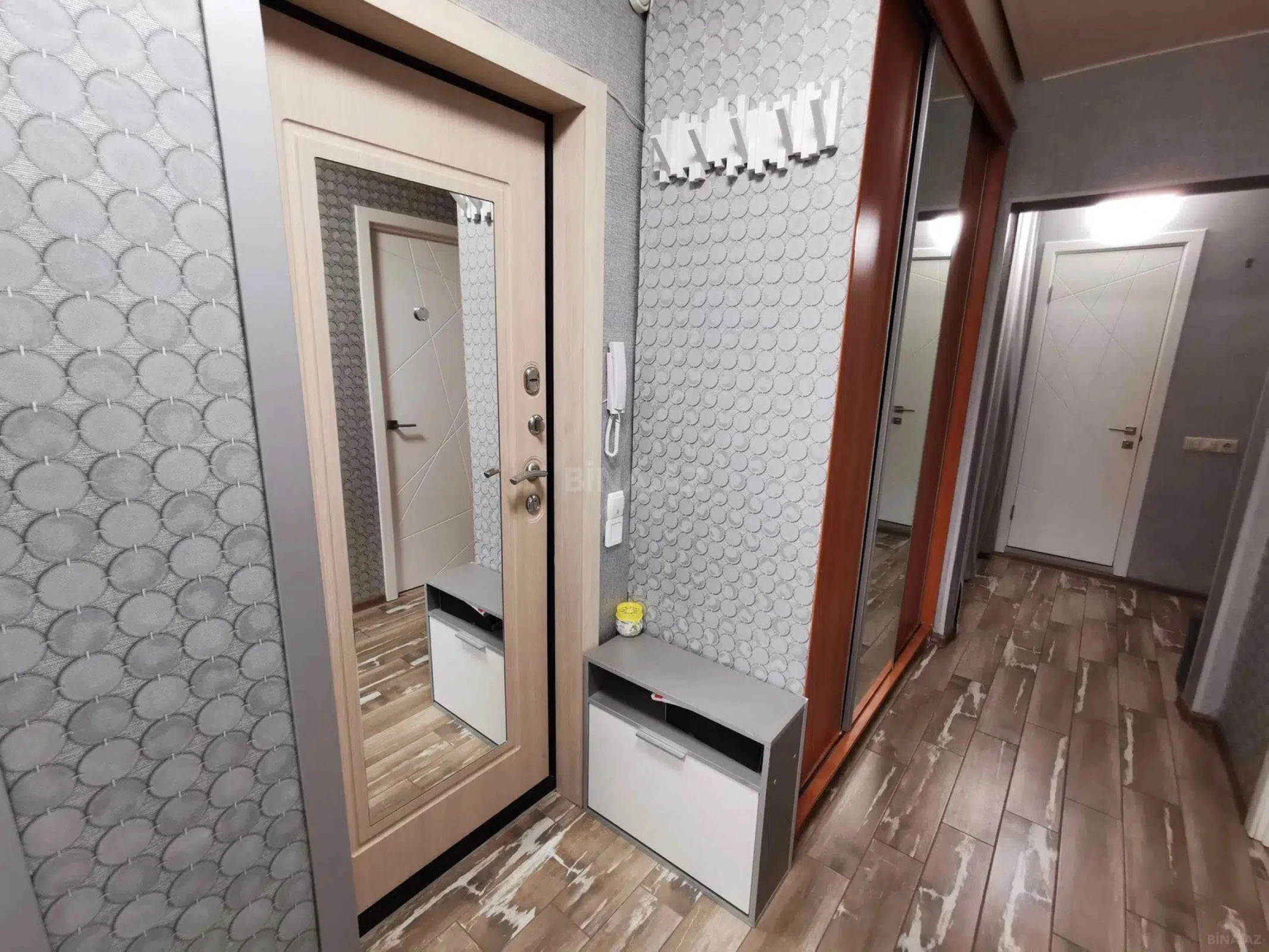 Satılır 3 otaqlı mənzil 70 m²