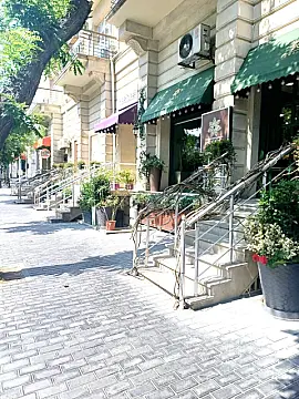Kirayə verilir 3 otaqlı mənzil 130 m² — Bakı 3 otaq 130.00 m²