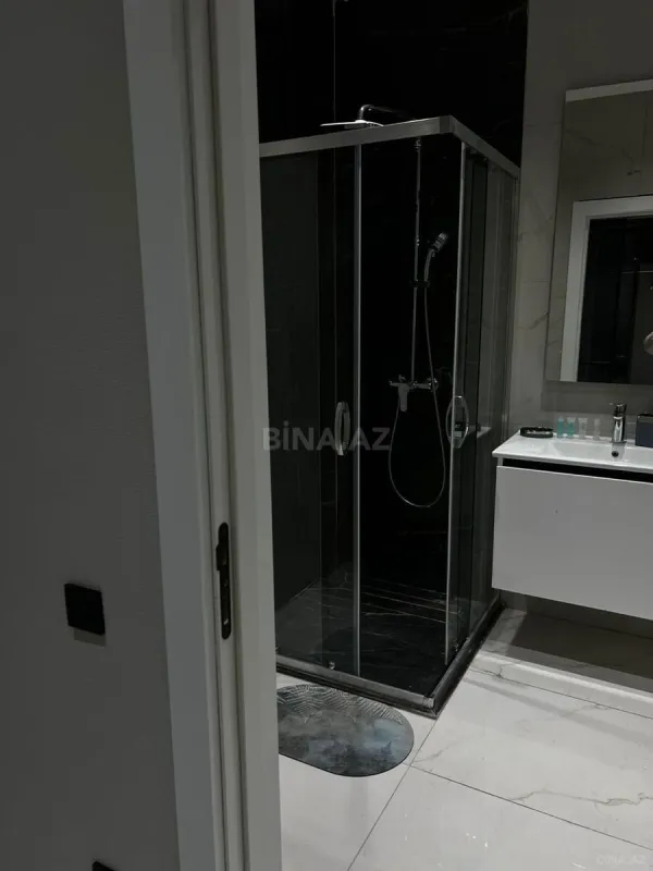 Kirayə verilir 2 otaqlı mənzil 72 m²