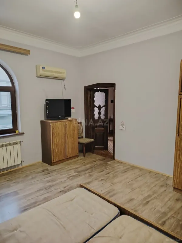Kirayə verilir 2 otaqlı həyət evi 110 m²