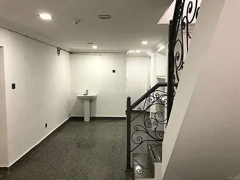 Kirayə verilir obyekt 160 m²