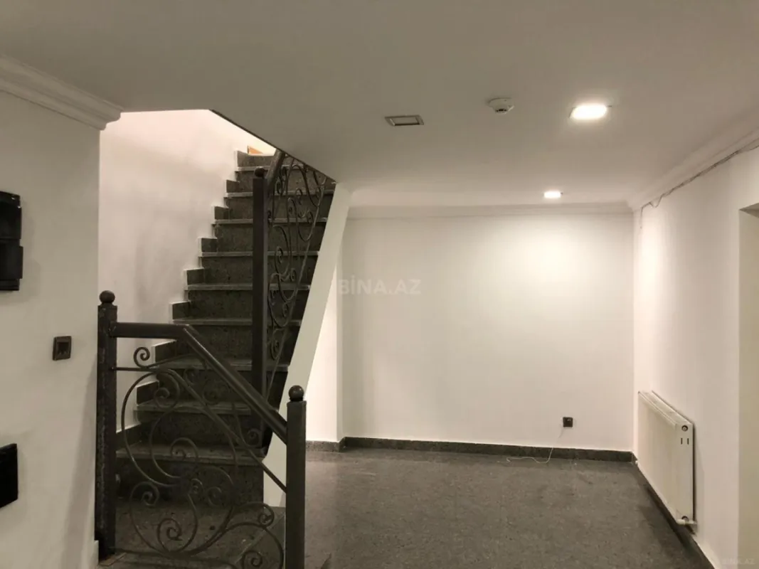 Kirayə verilir obyekt 160 m²