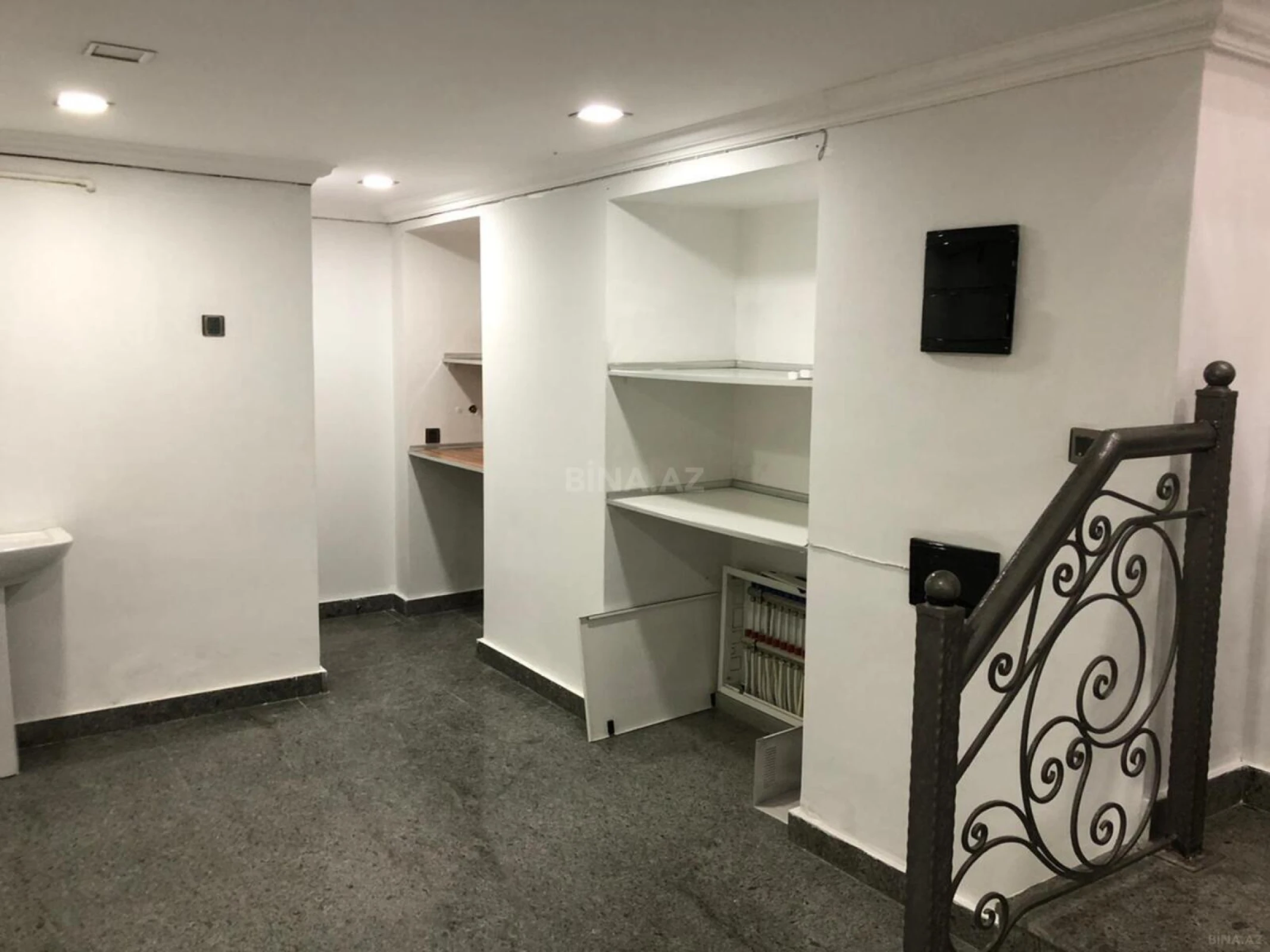 Kirayə verilir obyekt 160 m²