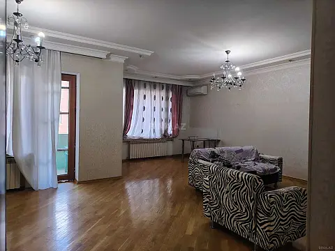 Kirayə verilir 3 otaqlı mənzil 118 m²