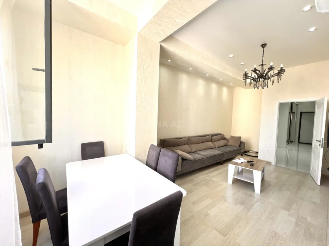 Kirayə verilir 2 otaqlı mənzil 80 m²