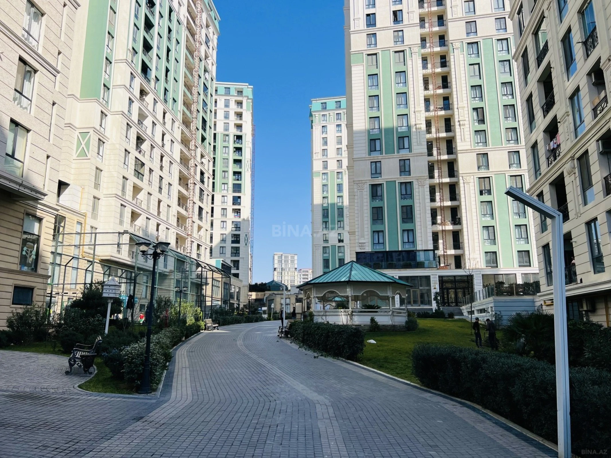Kirayə verilir 2 otaqlı mənzil 80 m²