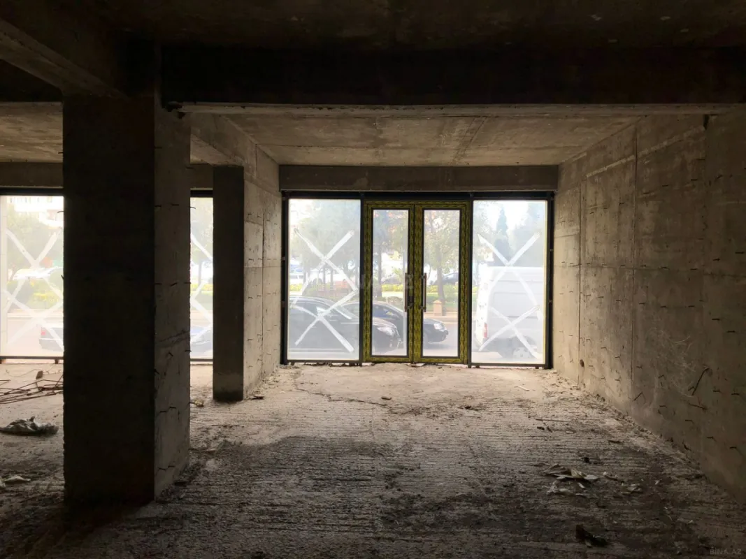 Kirayə verilir obyekt 940 m²