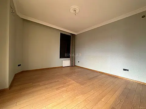 Satılır 3 otaqlı mənzil 138 m²