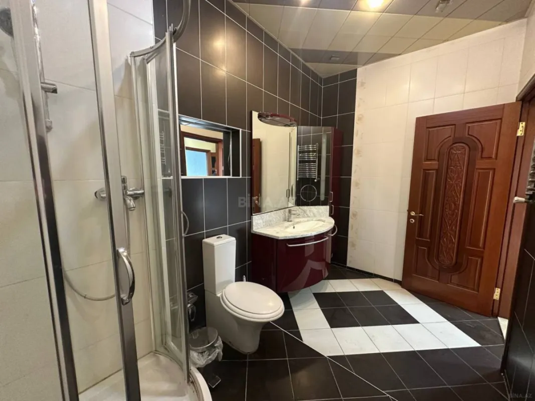 Satılır 3 otaqlı mənzil 138 m²