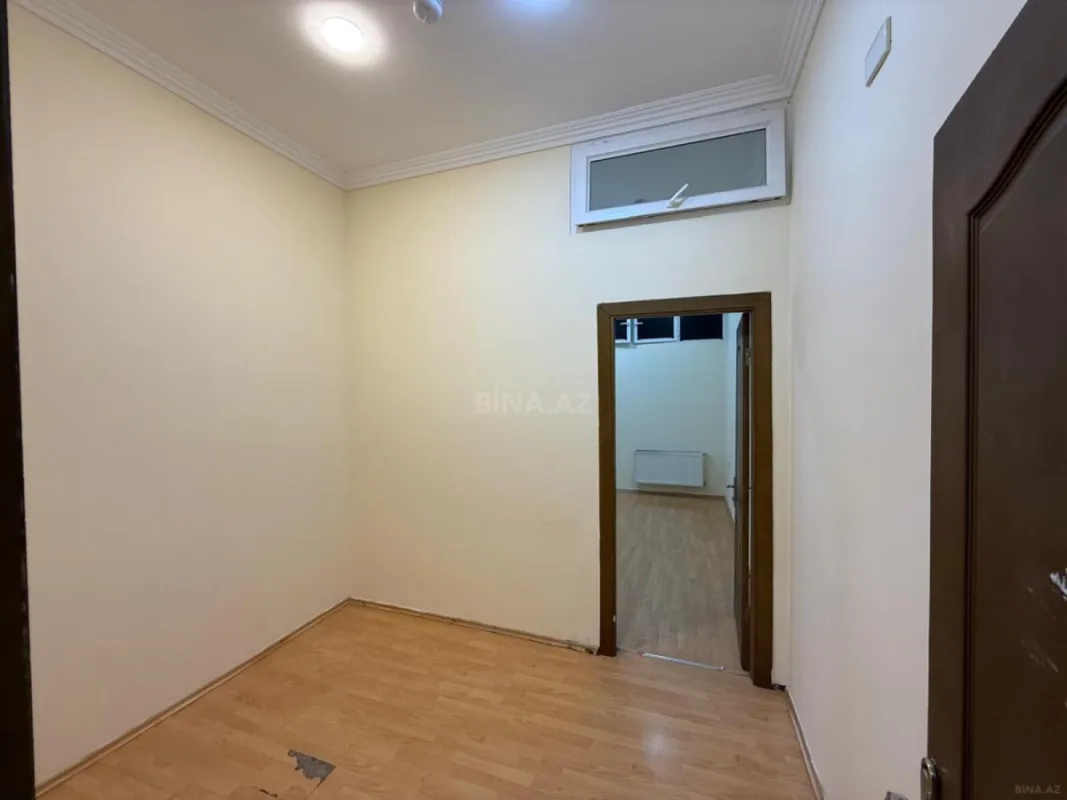 Kirayə verilir 8 otaqlı ofis 260 m²
