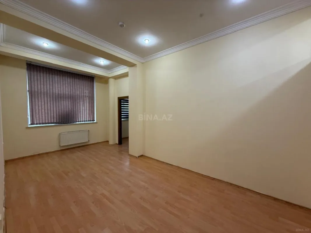 Kirayə verilir 8 otaqlı ofis 260 m²