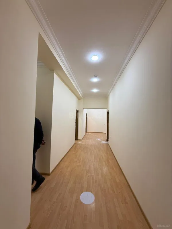 Kirayə verilir 8 otaqlı ofis 260 m²