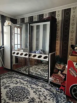 Satılır 5 otaqlı mənzil 110 m²