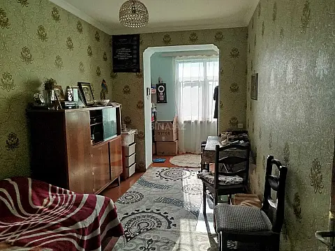 Satılır 5 otaqlı mənzil 110 m²