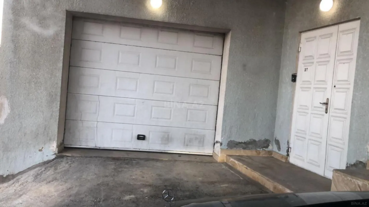 Satılır 5 otaqlı həyət evi 350 m²