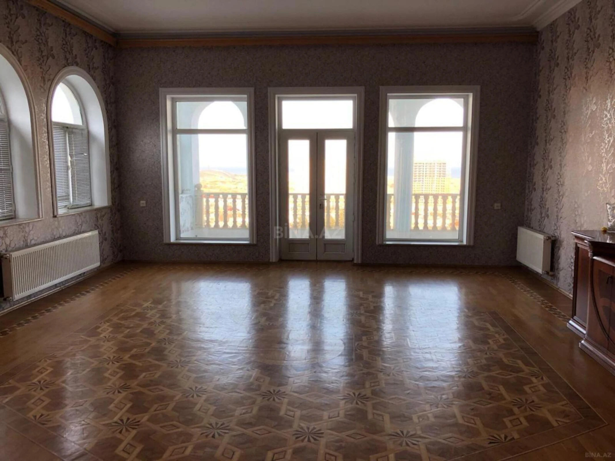 Satılır 5 otaqlı həyət evi 350 m²