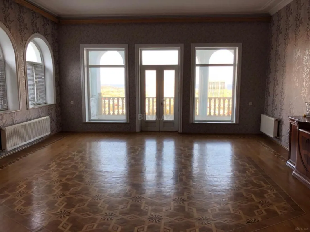 Satılır 5 otaqlı həyət evi 350 m²