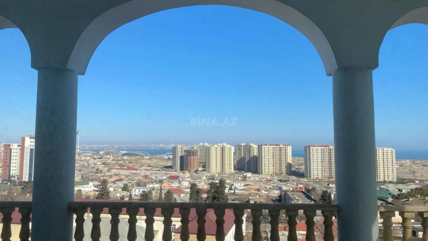 Satılır 5 otaqlı həyət evi 350 m²