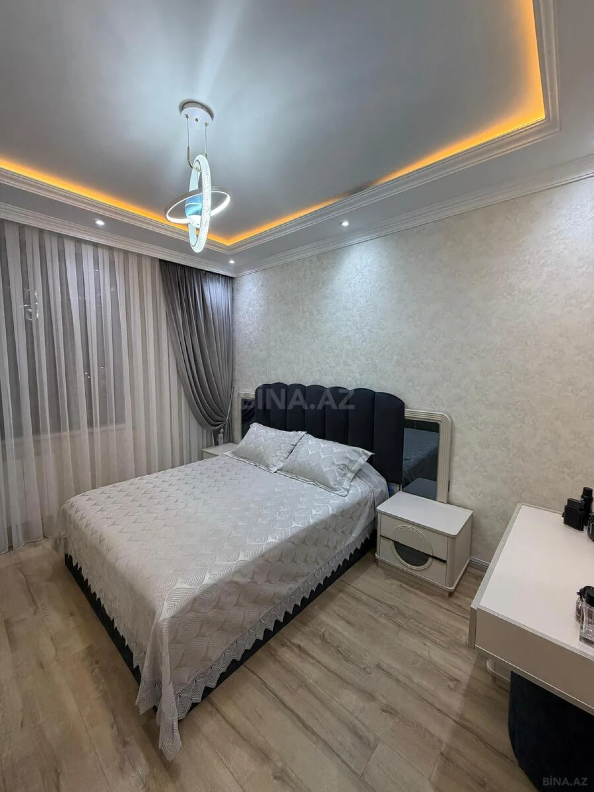 Satılır 2 otaqlı mənzil 75 m²
