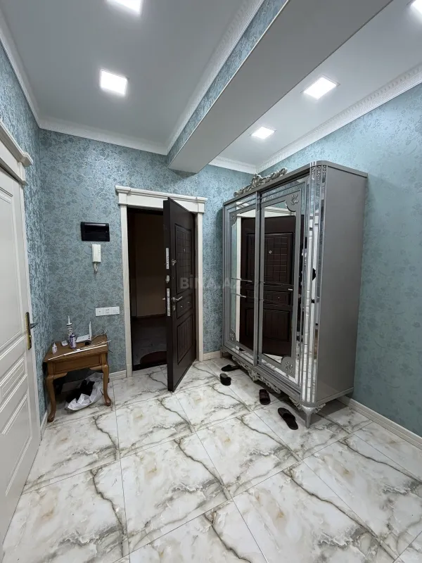 Kirayə verilir 3 otaqlı mənzil 115 m²