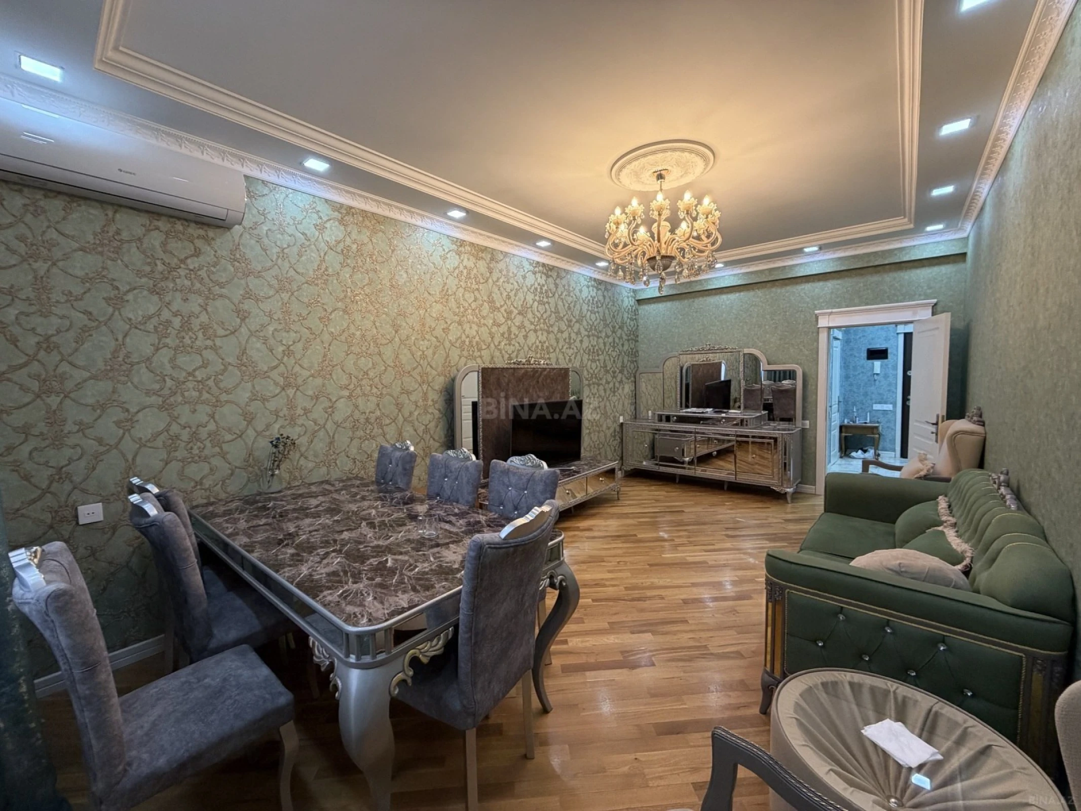 Kirayə verilir 3 otaqlı mənzil 115 m²