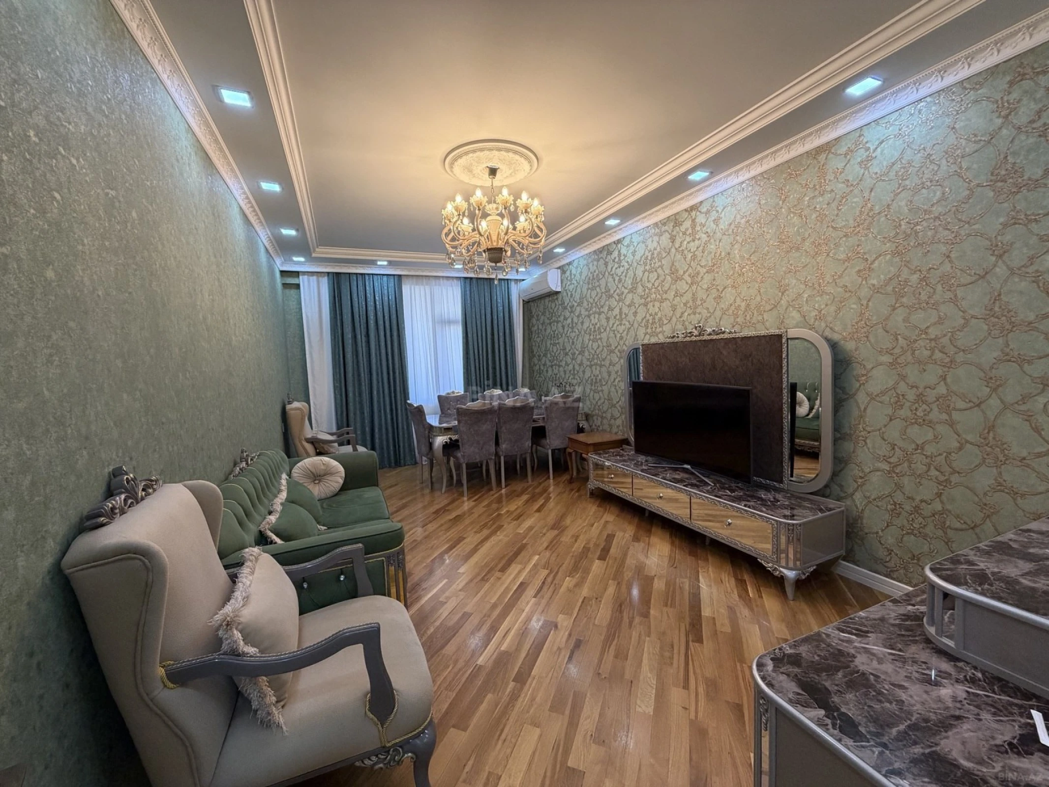 Kirayə verilir 3 otaqlı mənzil 115 m²