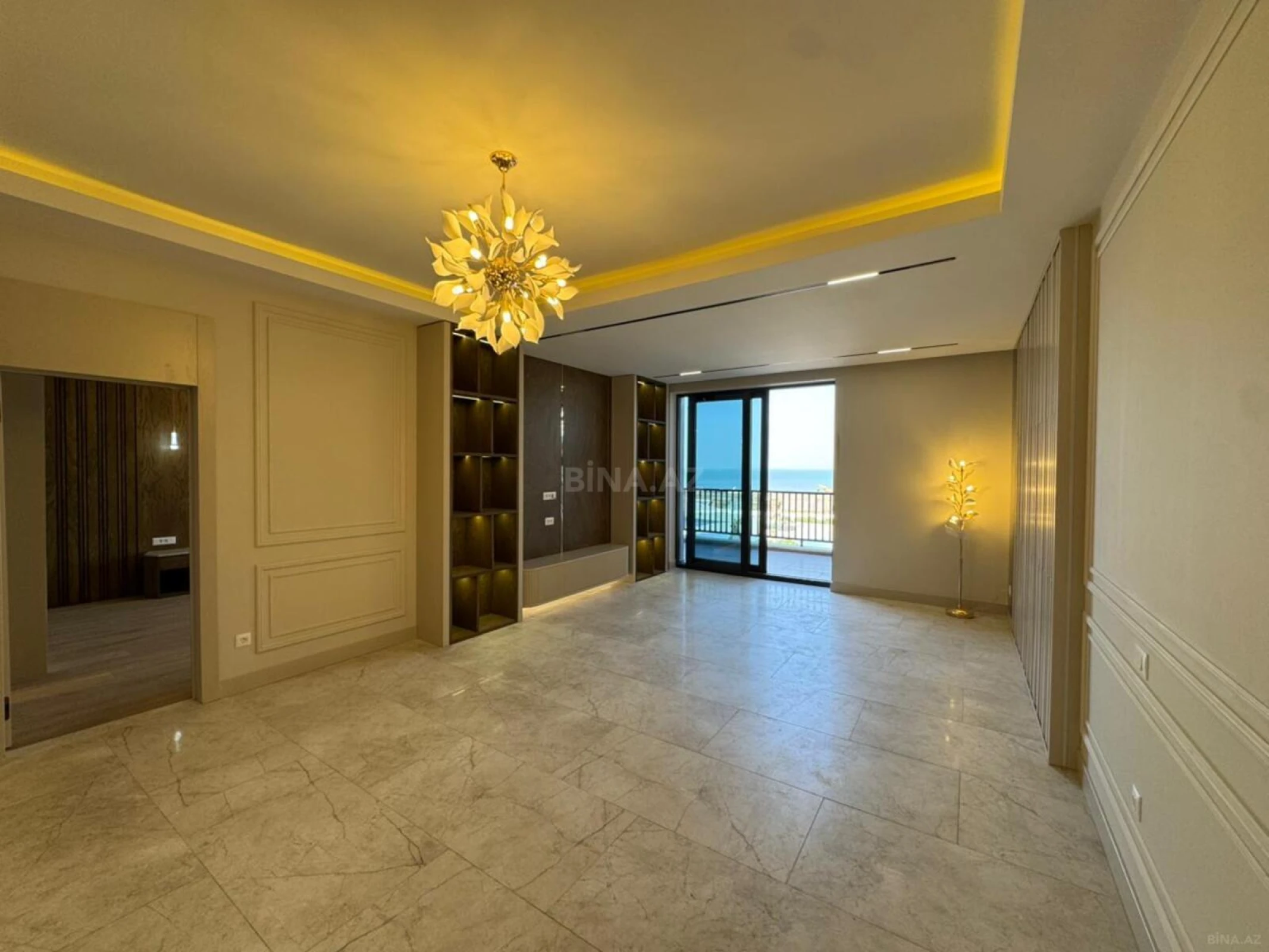 Satılır 2 otaqlı mənzil 117.5 m²