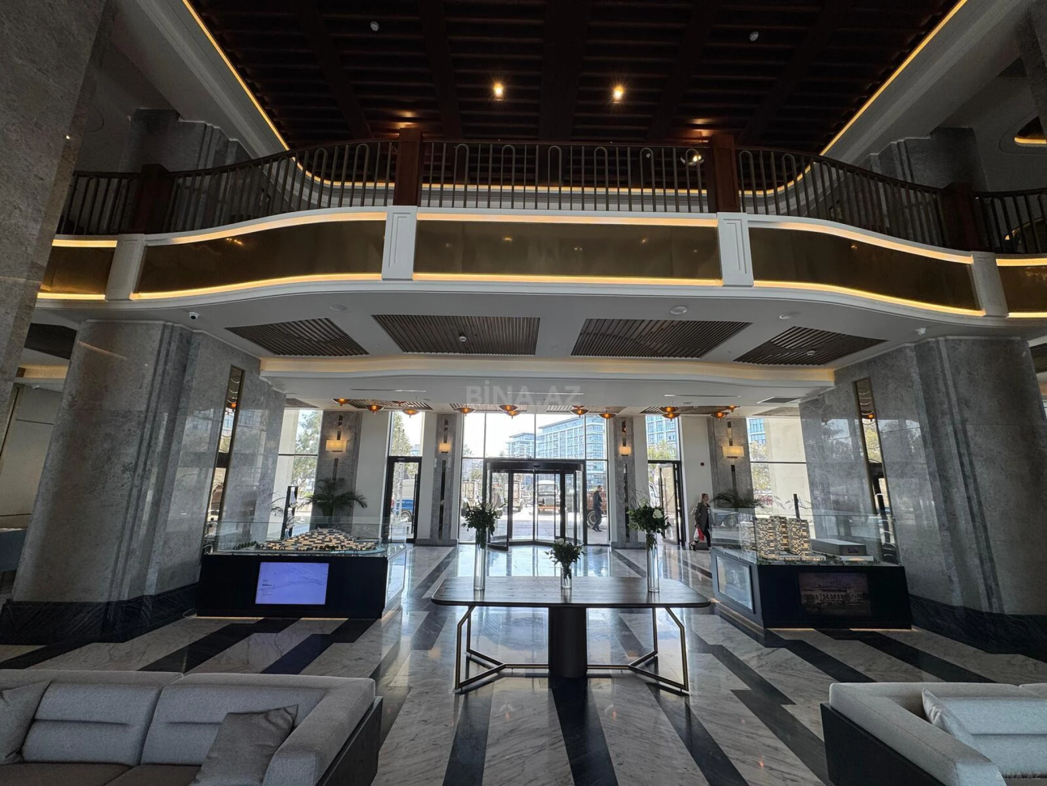 Satılır 2 otaqlı mənzil 117.5 m²