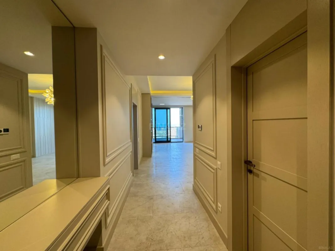 Satılır 2 otaqlı mənzil 117.5 m²