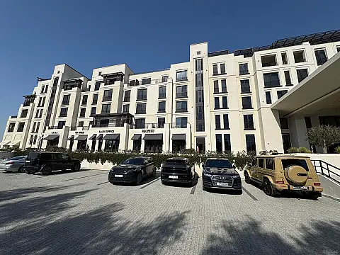 Satılır 2 otaqlı mənzil 117.5 m²