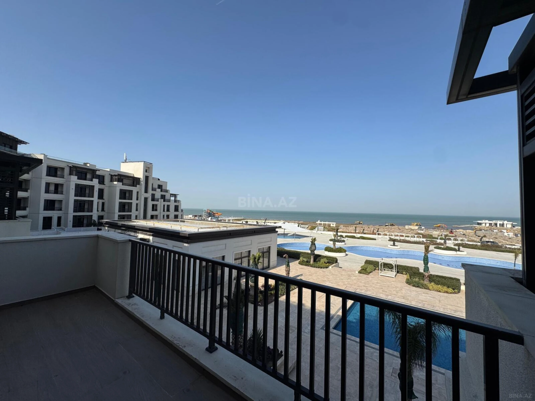 Satılır 2 otaqlı mənzil 117.5 m²