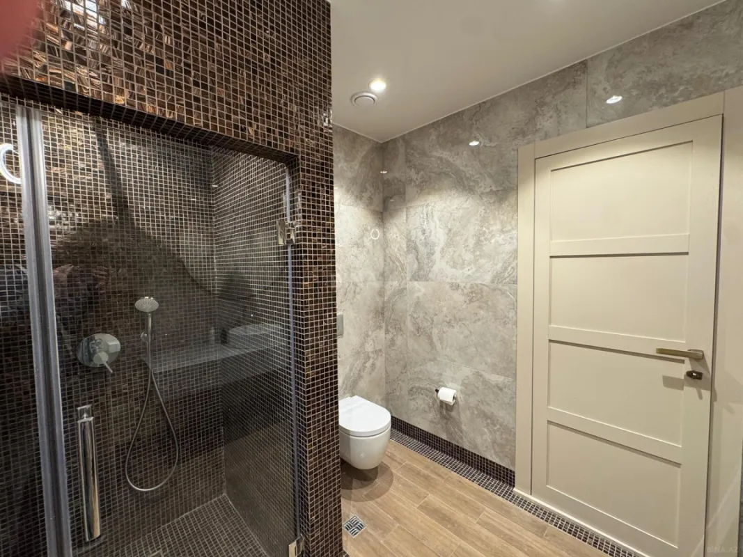 Satılır 2 otaqlı mənzil 117.5 m²