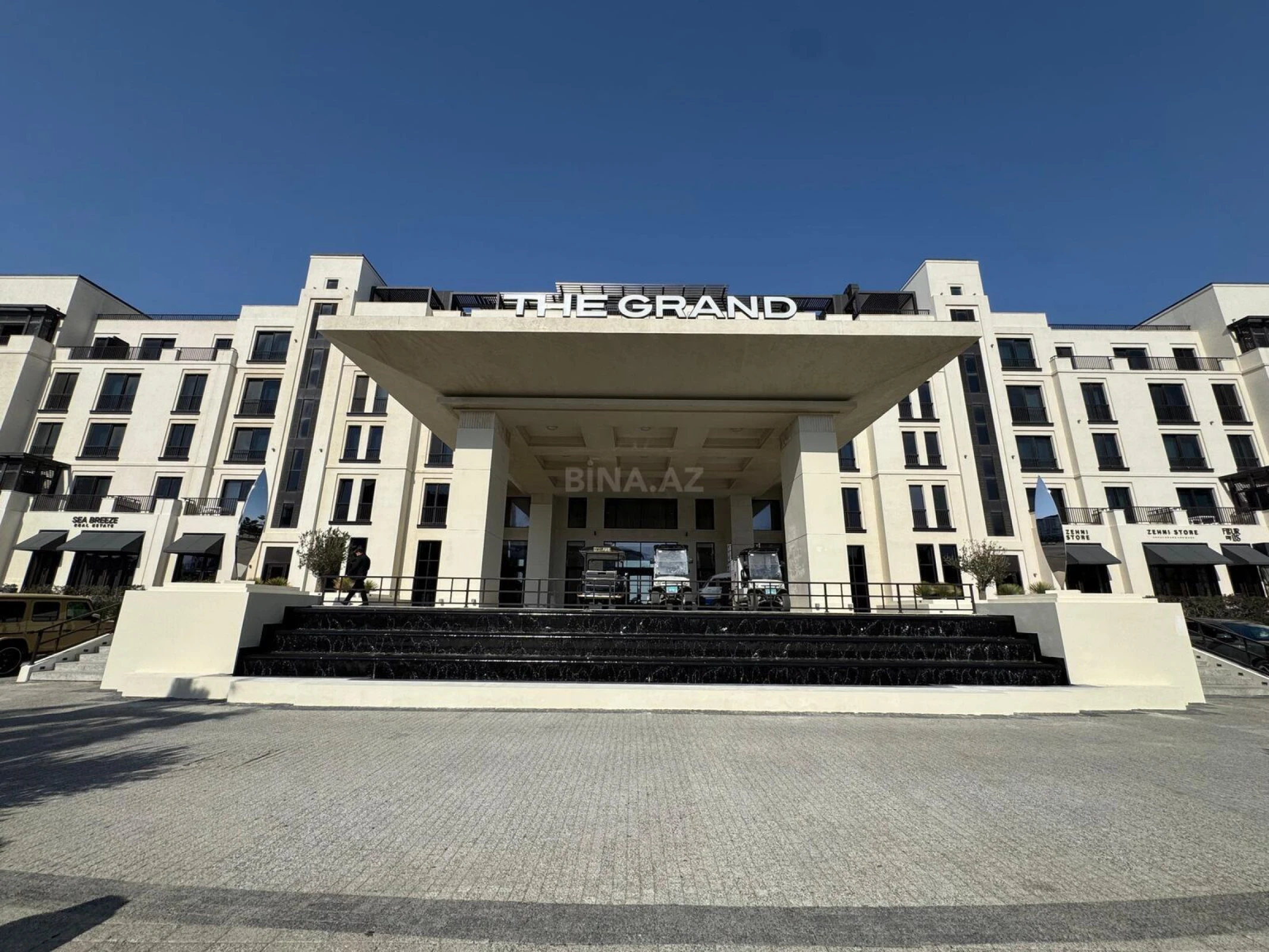 Satılır 2 otaqlı mənzil 117.5 m²