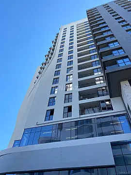 Satılır 6 otaqlı mənzil 442 m²