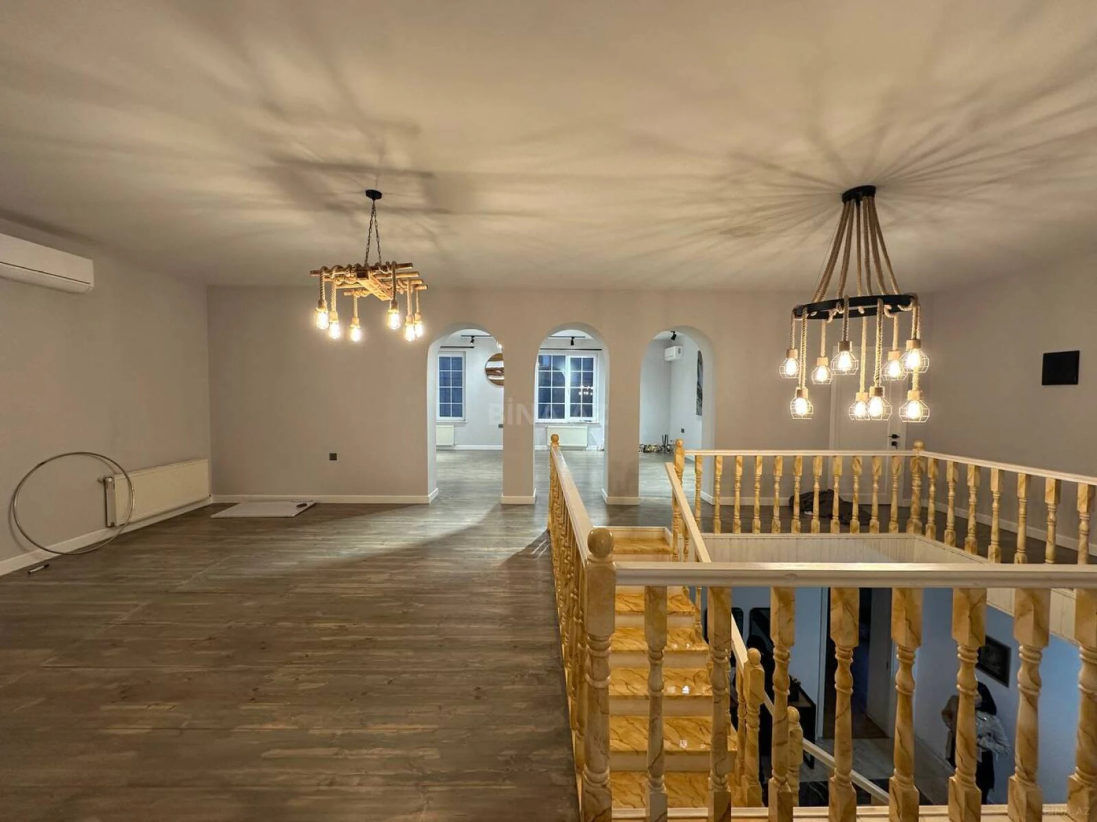 Satılır 6 otaqlı həyət evi 400 m²