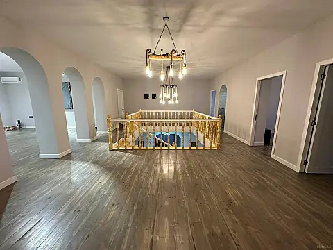 Satılır 6 otaqlı həyət evi 400 m²