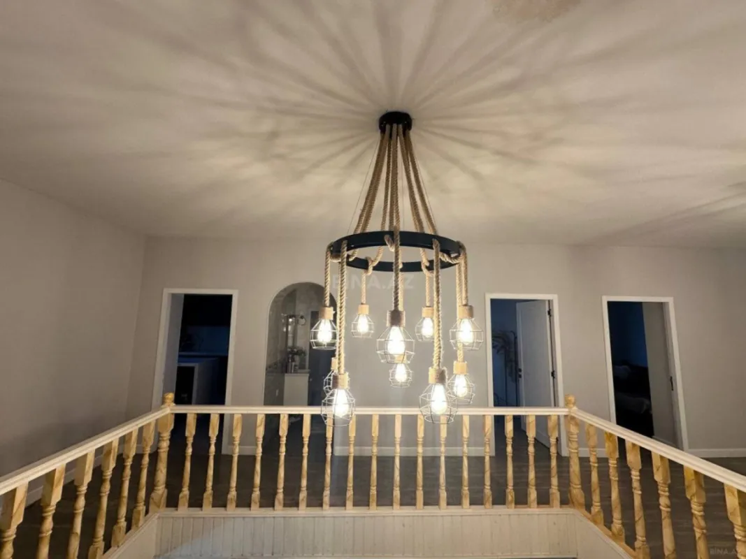 Satılır 6 otaqlı həyət evi 400 m²