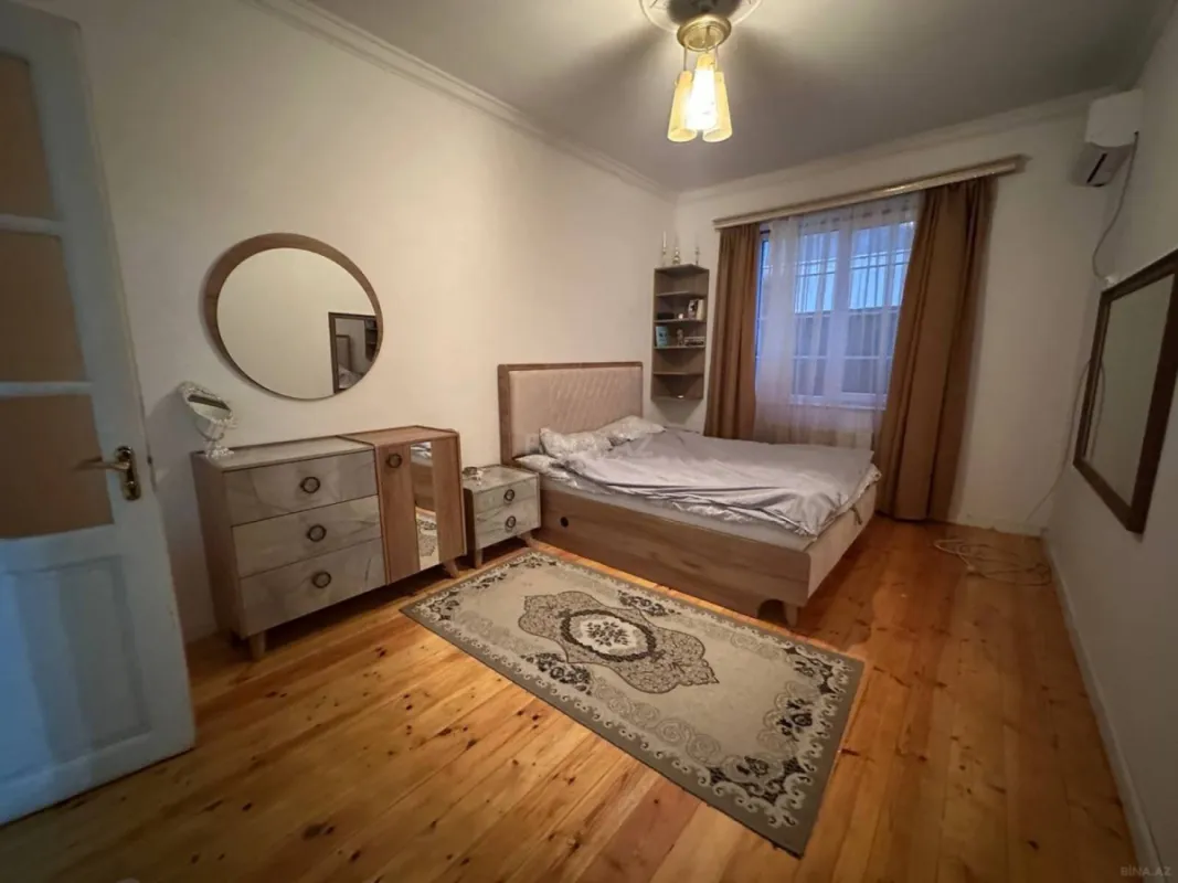 Satılır 6 otaqlı həyət evi 400 m²