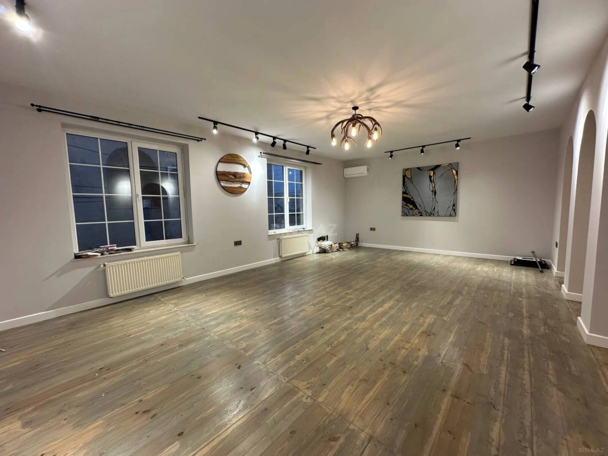 Satılır 6 otaqlı həyət evi 400 m²