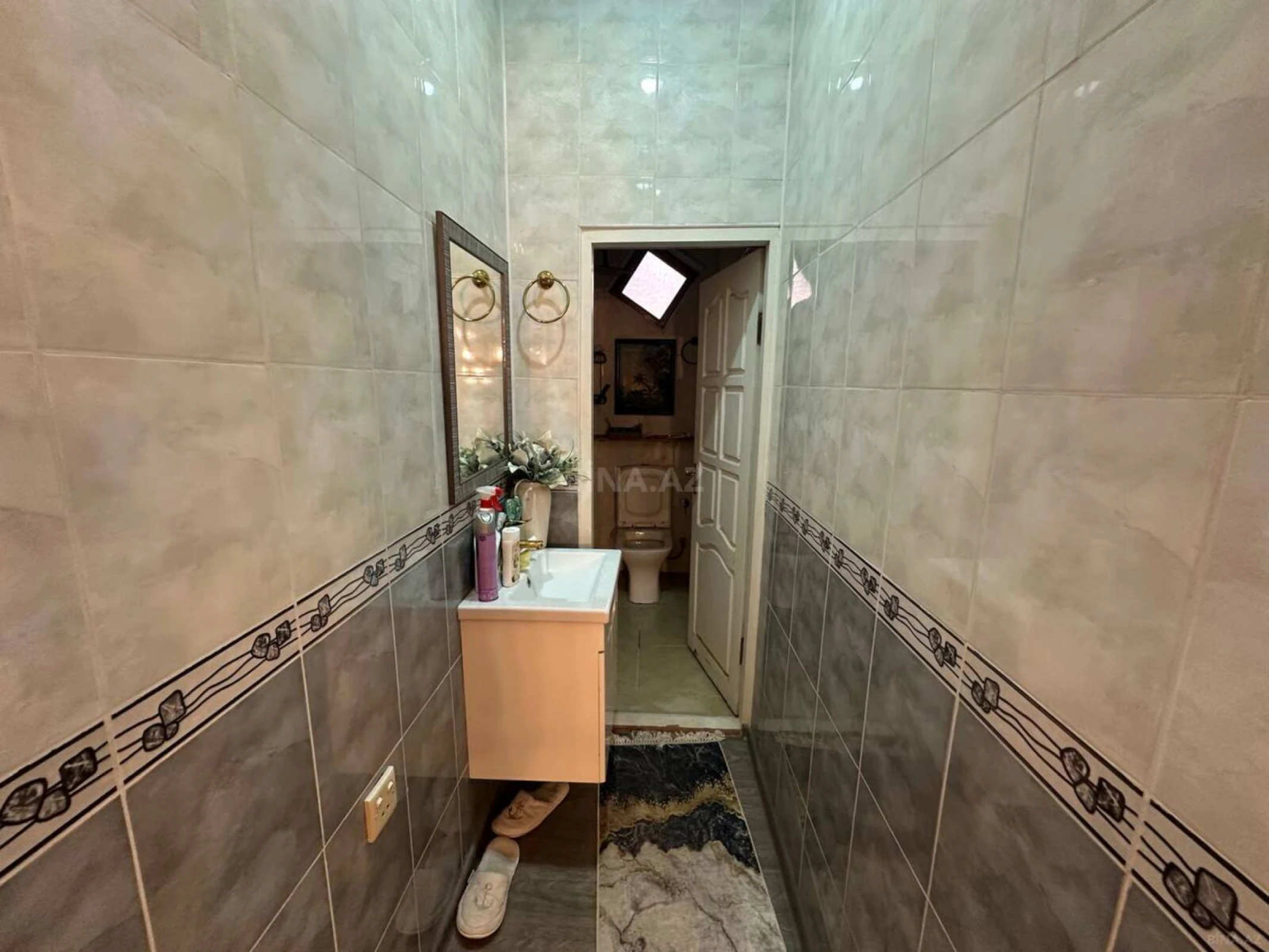 Satılır 6 otaqlı həyət evi 400 m²