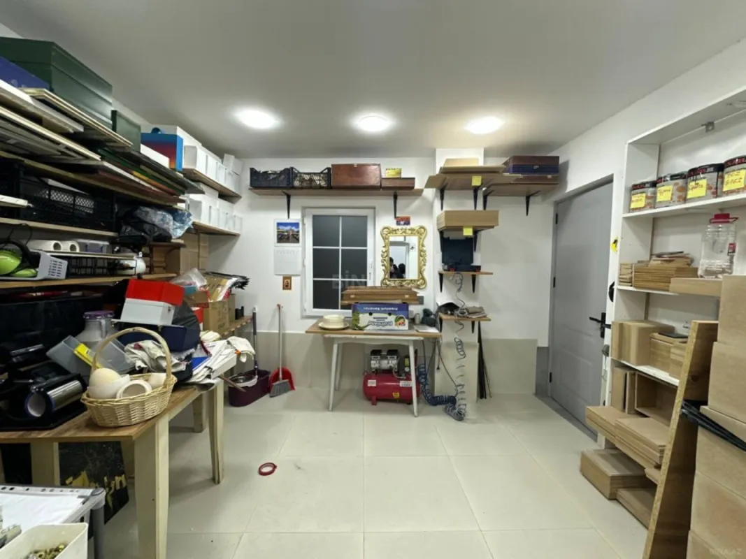 Satılır 6 otaqlı həyət evi 400 m²