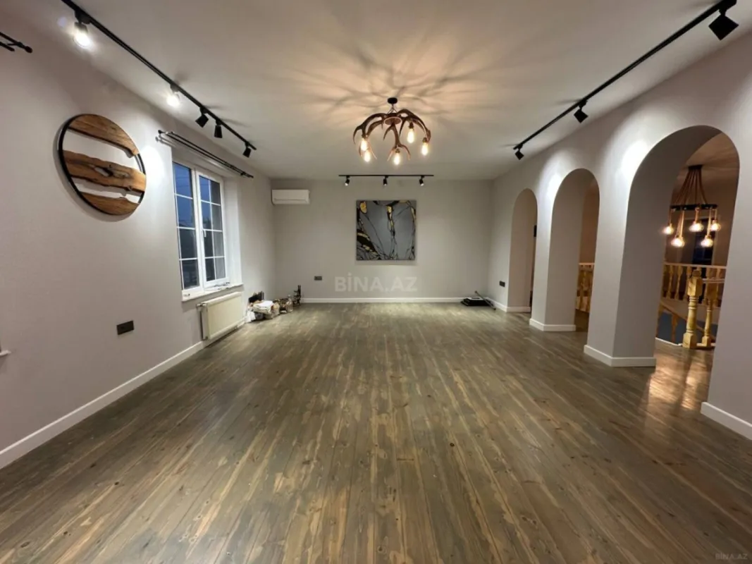 Satılır 6 otaqlı həyət evi 400 m²