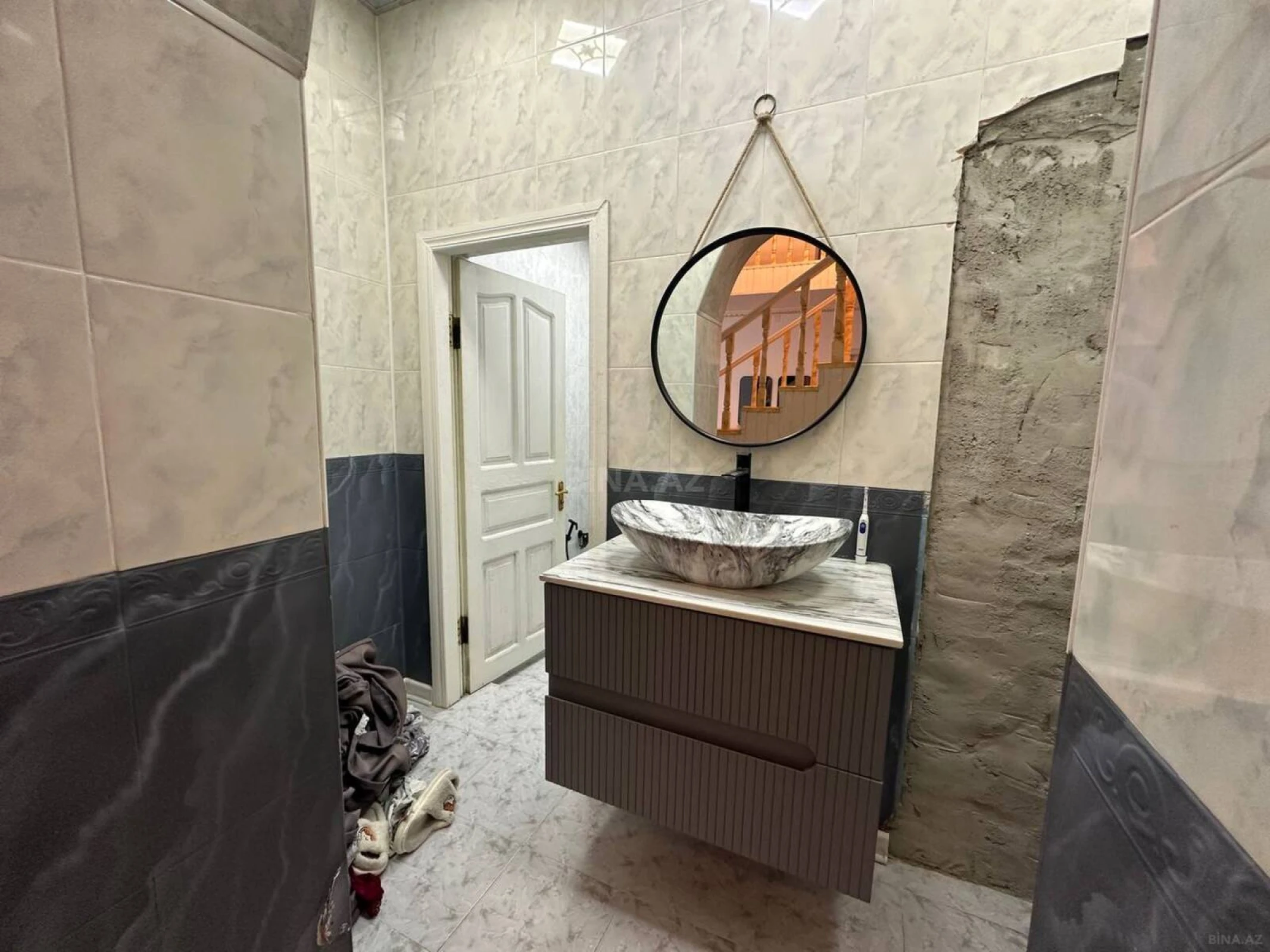 Satılır 6 otaqlı həyət evi 400 m²